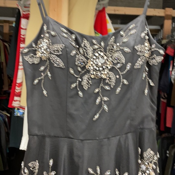 Massive Price Drop, 3\4 length gown - Picture 5 of 9